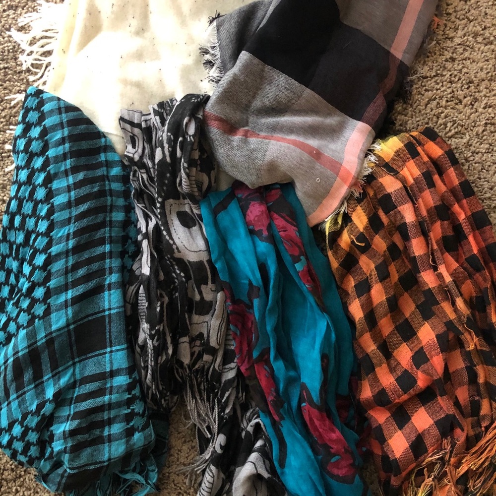6 cozy scarves